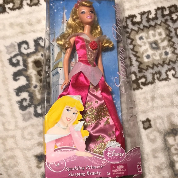 SLEEPING BEAUTY - Picture 3 of 8